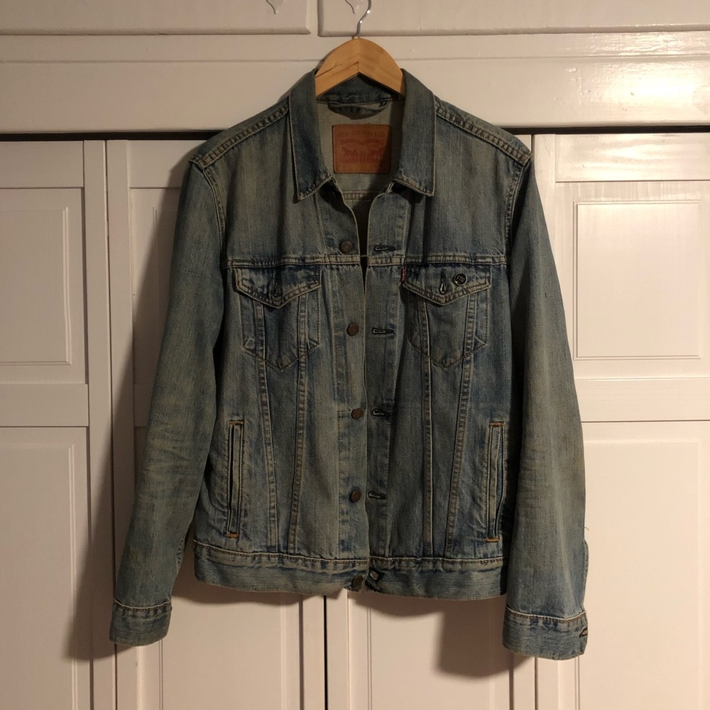 Levi’s trucker jacket Size M